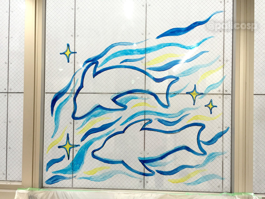 窓ペイント・イルカ完成2